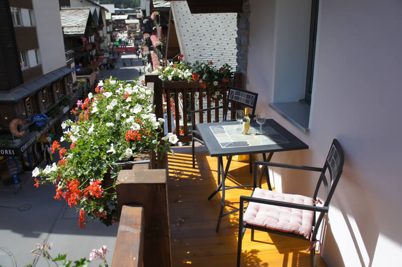 Chalet Alpine Lodge - balcony